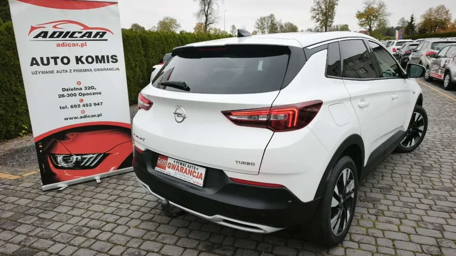 OPEL Grandland X -