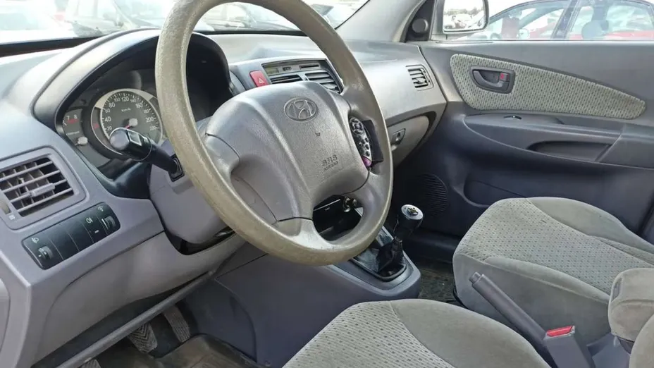 HYUNDAI Tucson -