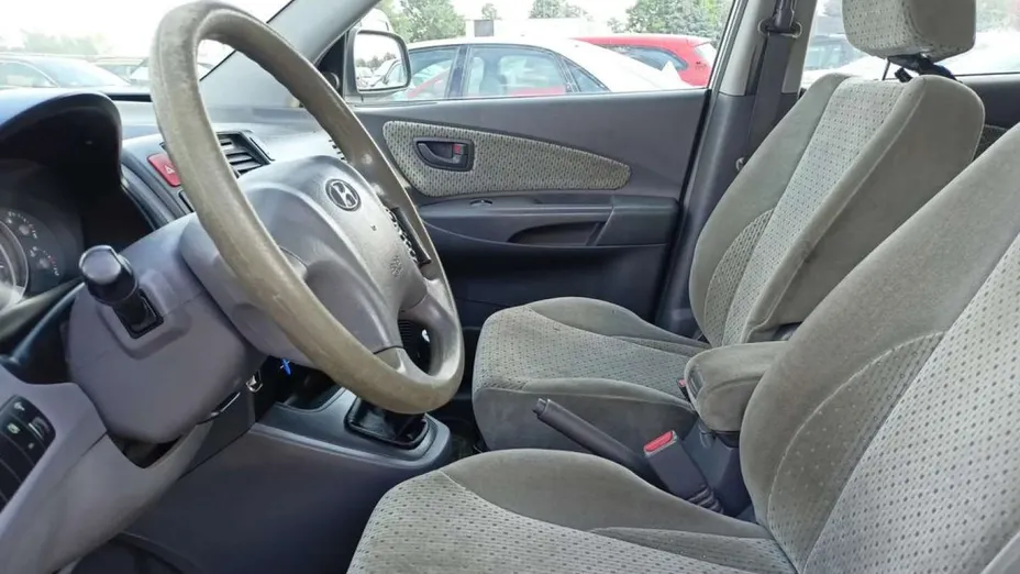 HYUNDAI Tucson -