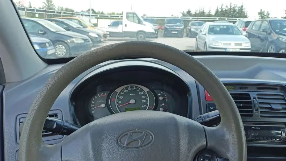 HYUNDAI Tucson -