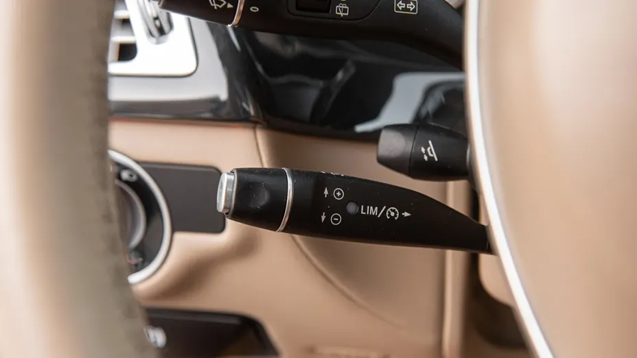 MERCEDES-BENZ CLS -