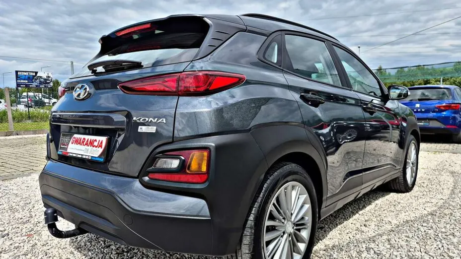 HYUNDAI Kona -