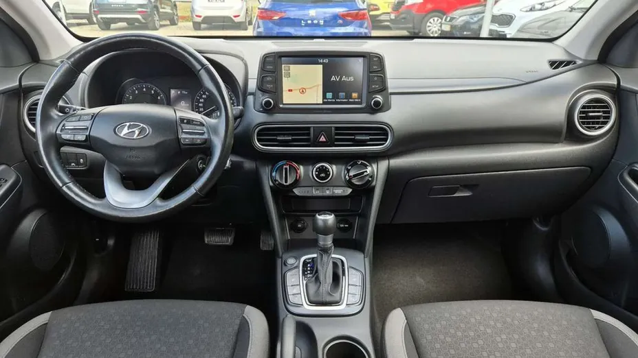HYUNDAI Kona -