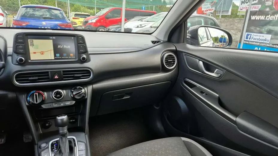 HYUNDAI Kona -