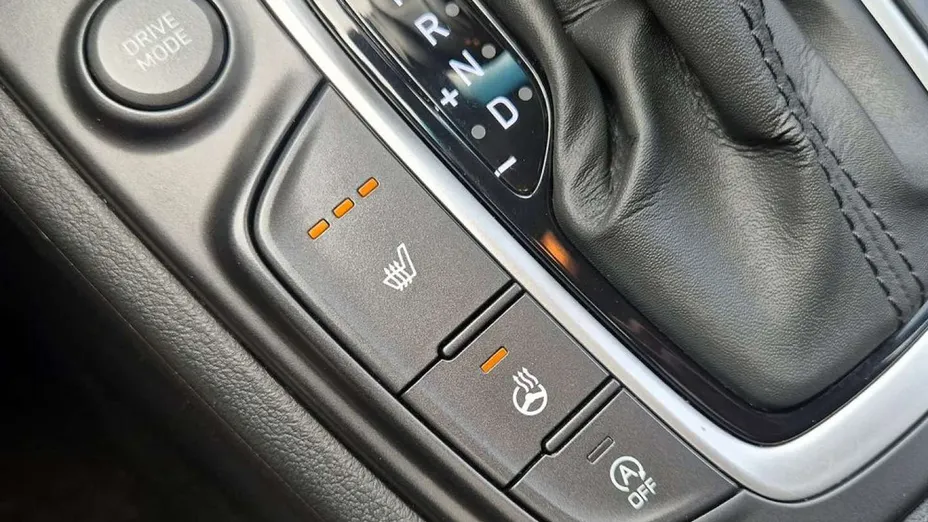 HYUNDAI Kona -