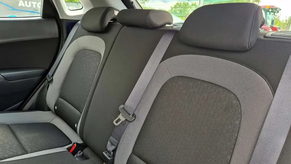 HYUNDAI Kona -