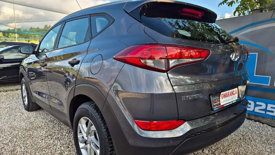 HYUNDAI Tucson -