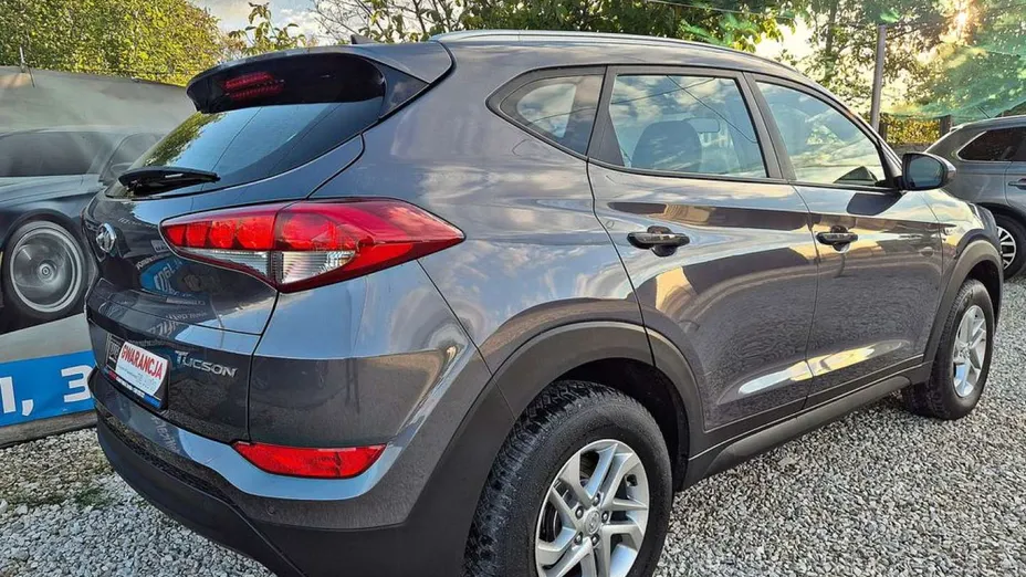 HYUNDAI Tucson -