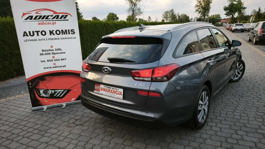 HYUNDAI i30 -