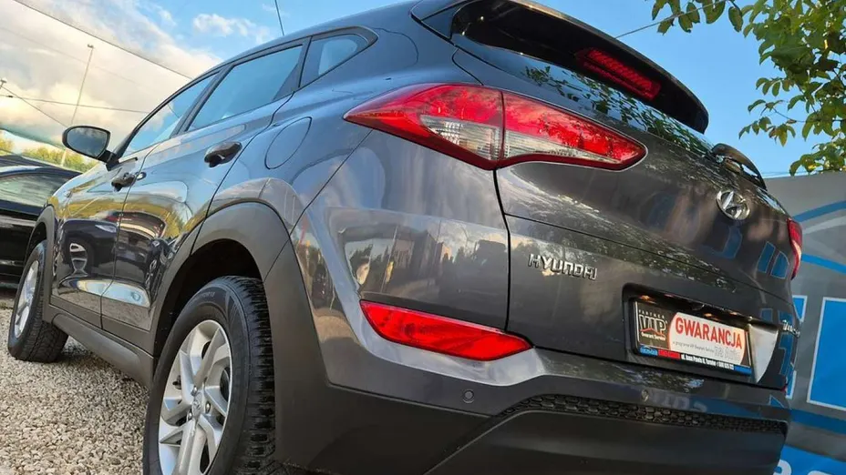 HYUNDAI Tucson -