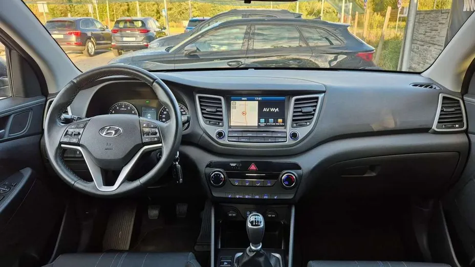HYUNDAI Tucson -