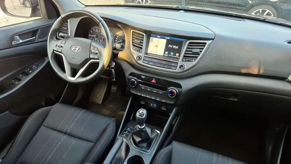 HYUNDAI Tucson -