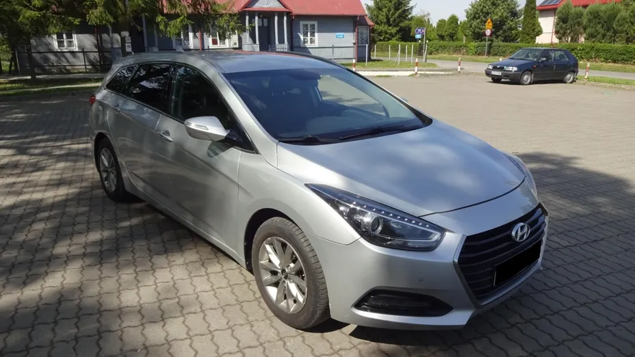 HYUNDAI i40 -
