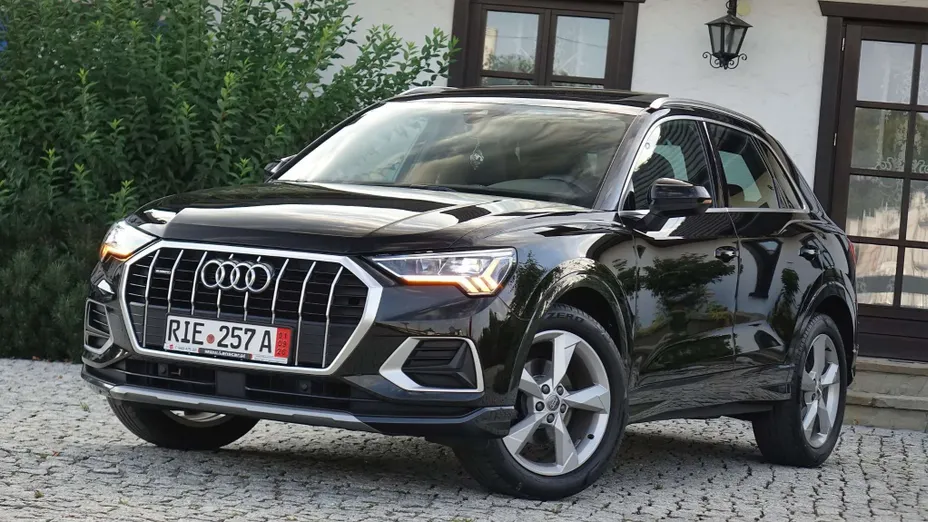 AUDI Q3 -