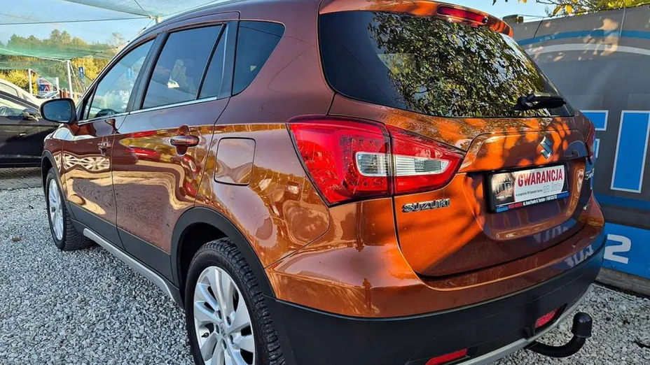 SUZUKI SX4 -