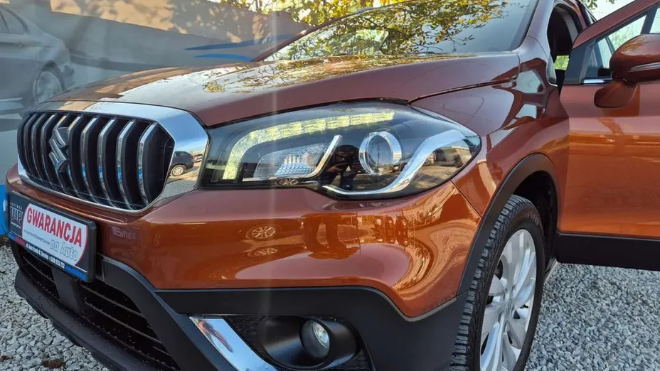SUZUKI SX4 -