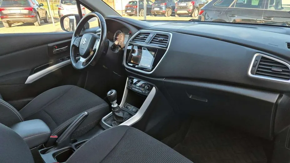 SUZUKI SX4 -