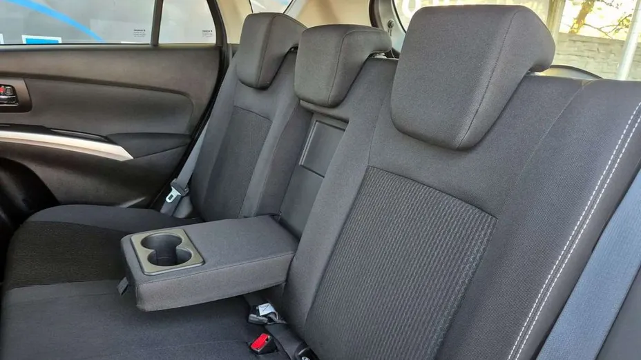 SUZUKI SX4 -