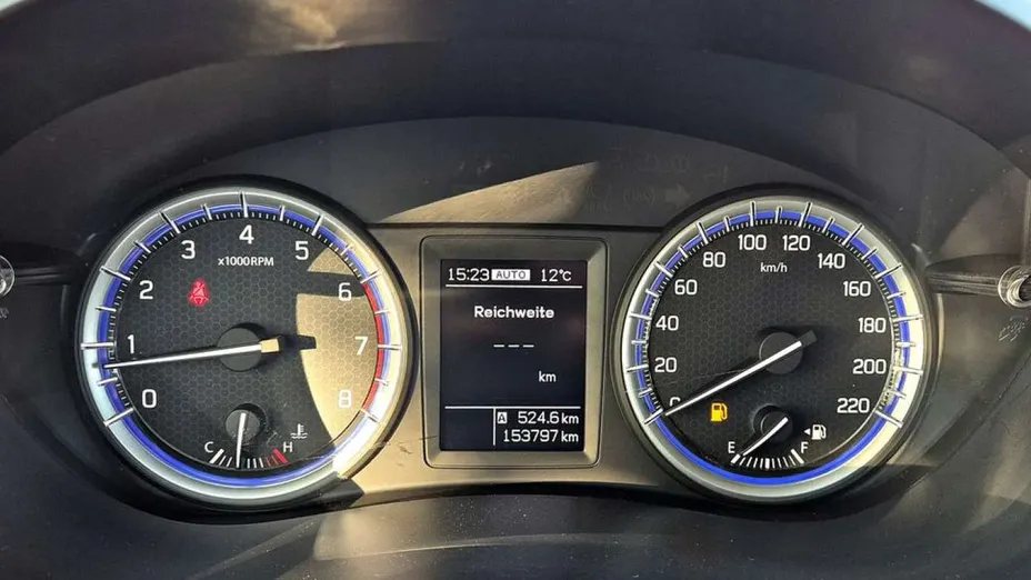 SUZUKI SX4 -