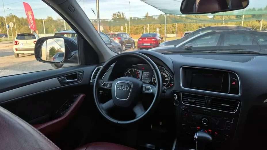 AUDI Q5 -