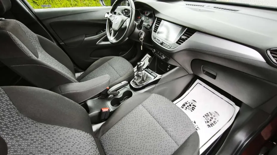 OPEL Crossland X -