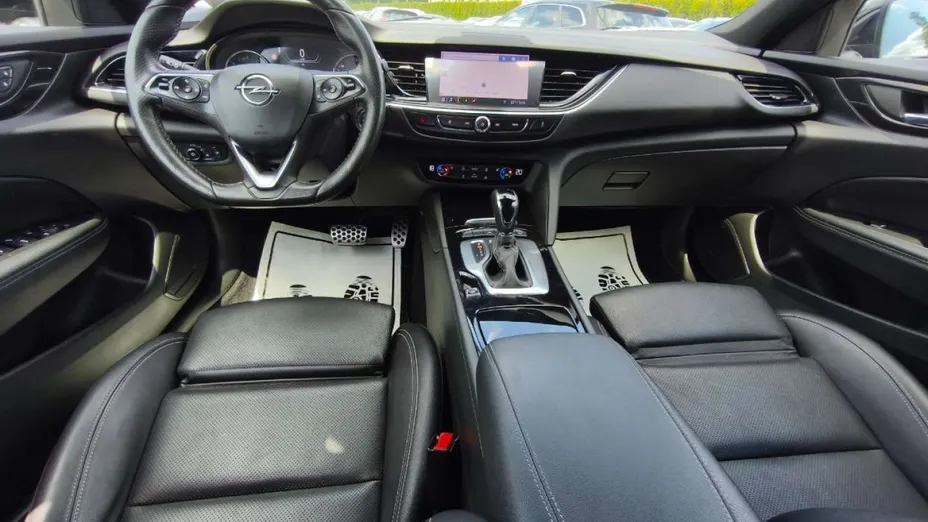 OPEL Insignia -