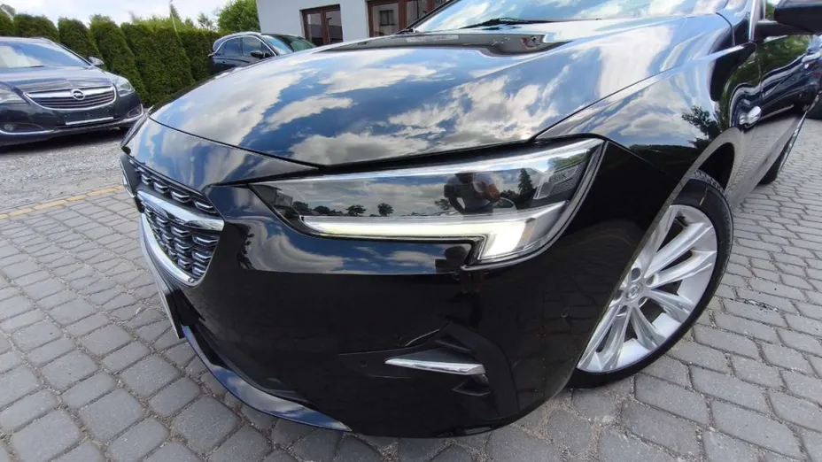 OPEL Insignia -
