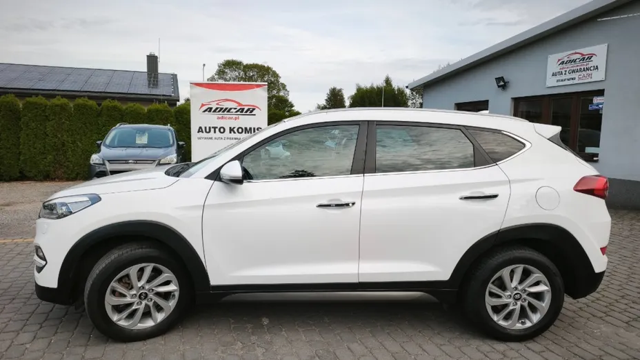 HYUNDAI Tucson -