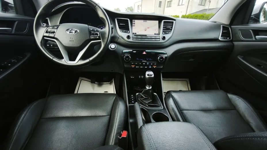HYUNDAI Tucson -