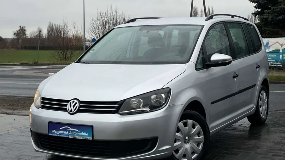 VOLKSWAGEN Touran -