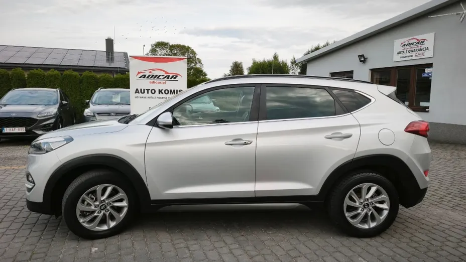 HYUNDAI Tucson -
