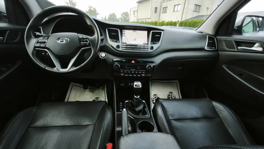 HYUNDAI Tucson -