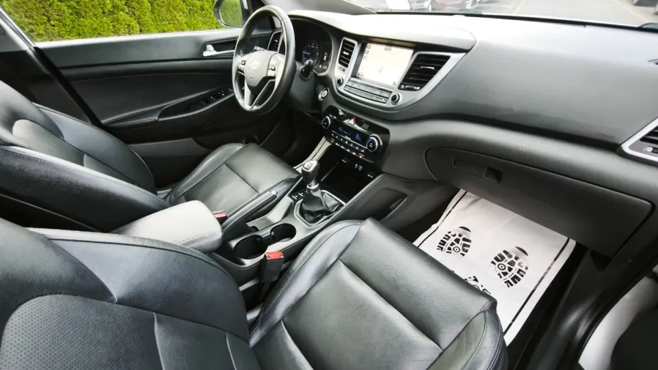 HYUNDAI Tucson -