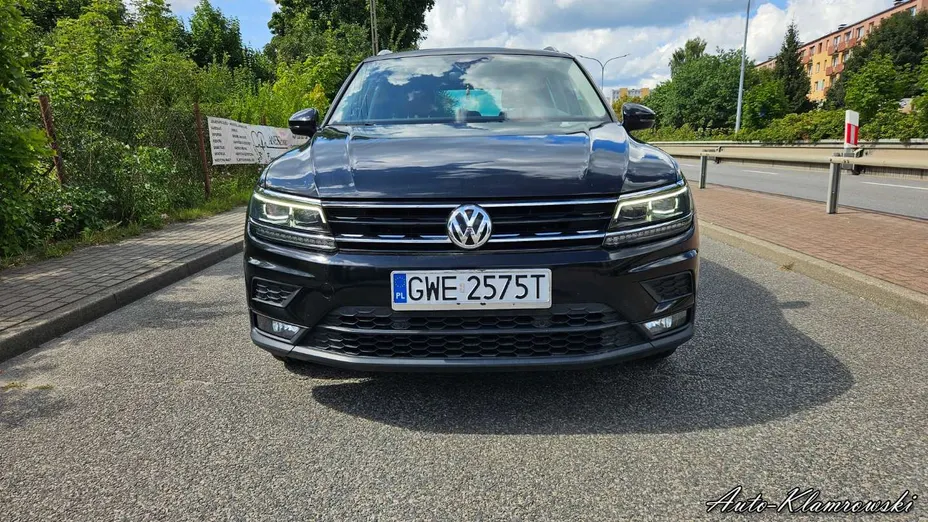 VOLKSWAGEN Tiguan -