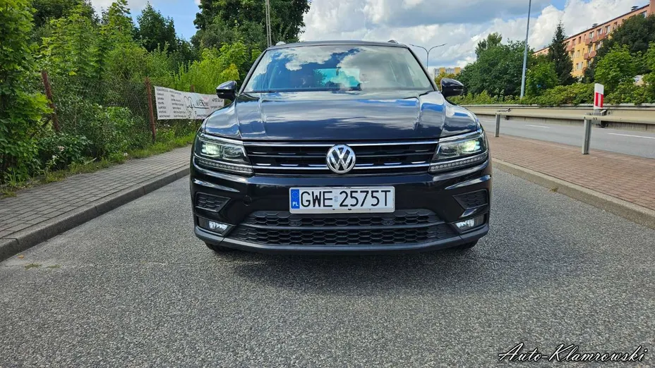 VOLKSWAGEN Tiguan -