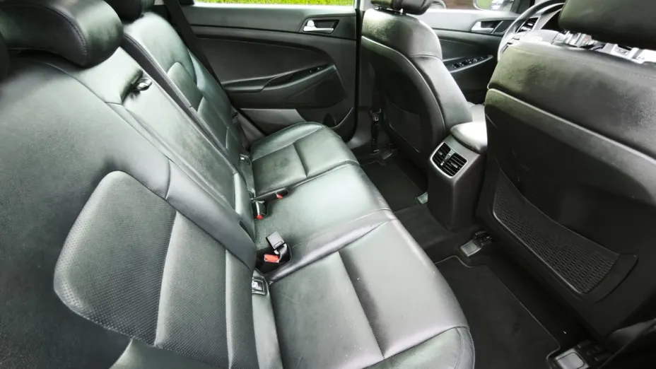 HYUNDAI Tucson -