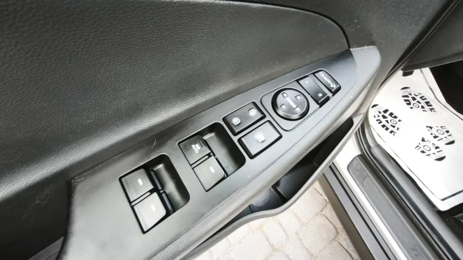 HYUNDAI Tucson -