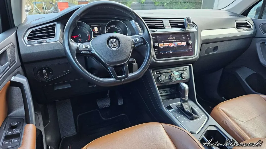 VOLKSWAGEN Tiguan -