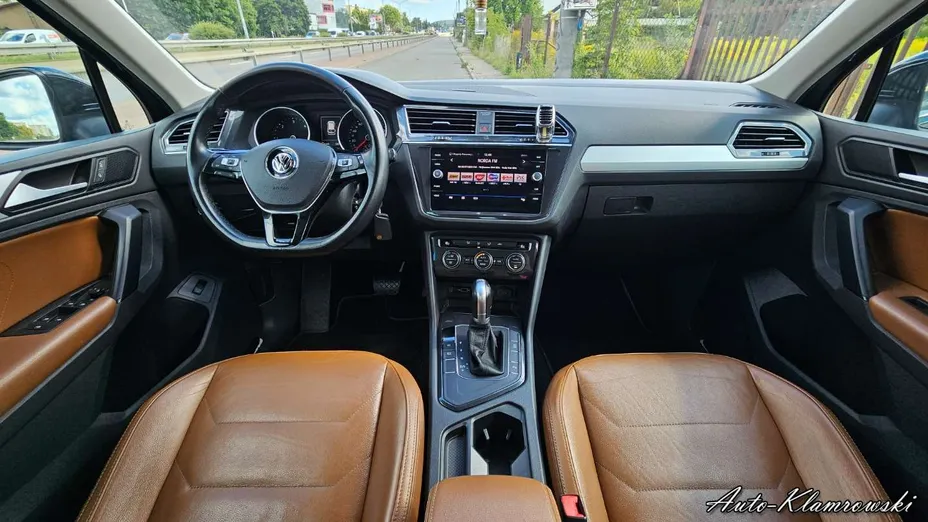 VOLKSWAGEN Tiguan -