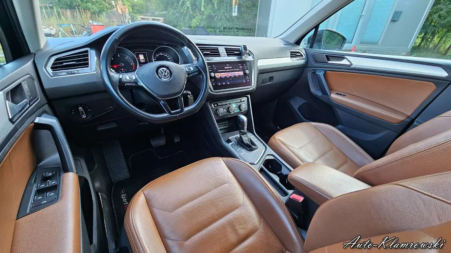 VOLKSWAGEN Tiguan -