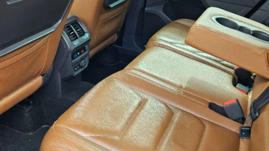 VOLKSWAGEN Tiguan -
