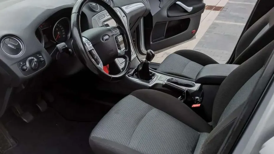 FORD Mondeo -
