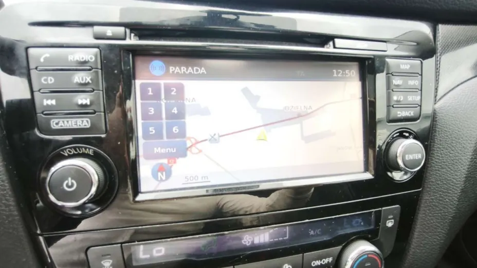 NISSAN X-Trail -