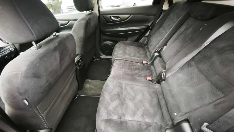 NISSAN X-Trail -