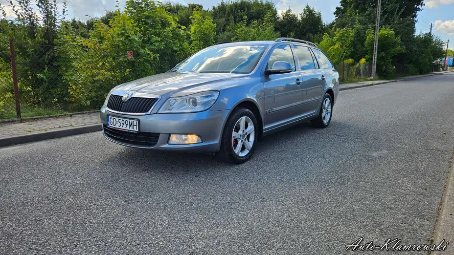 SKODA Octavia -