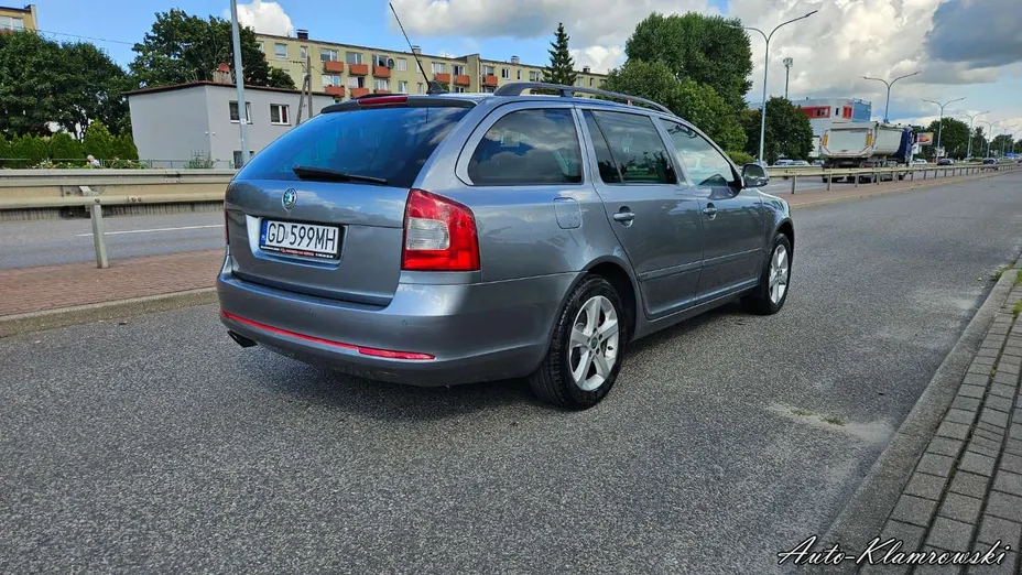 SKODA Octavia -