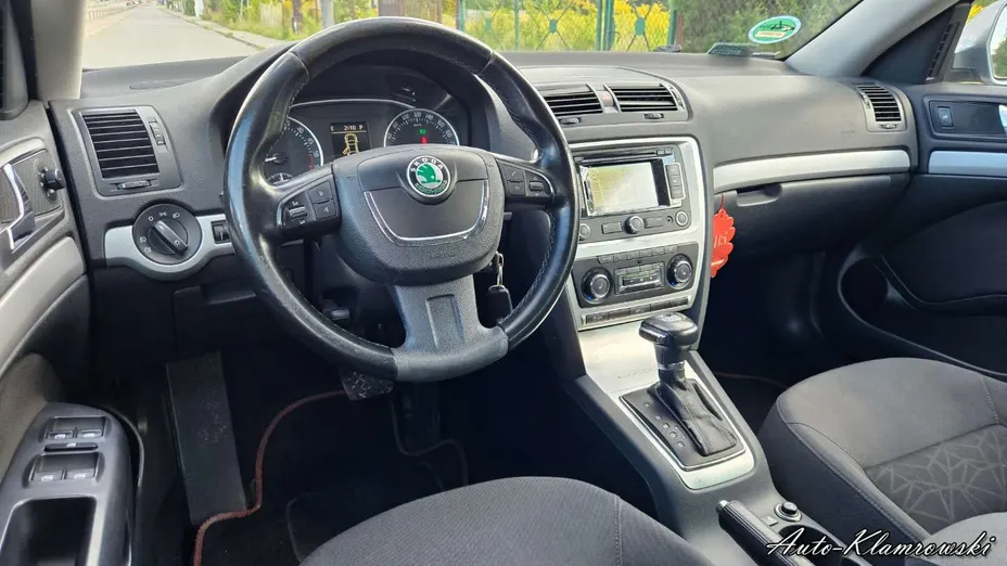 SKODA Octavia -