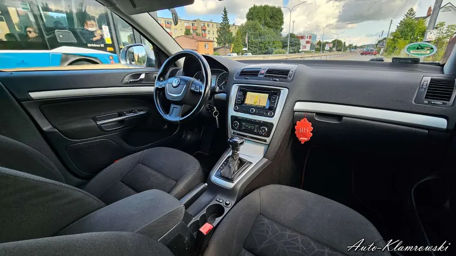 SKODA Octavia -