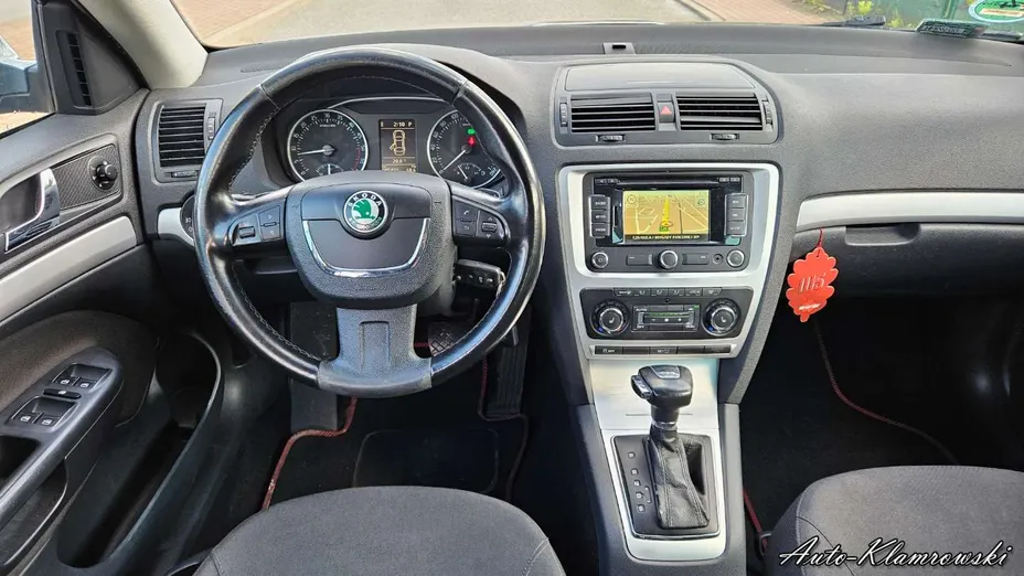 SKODA Octavia -