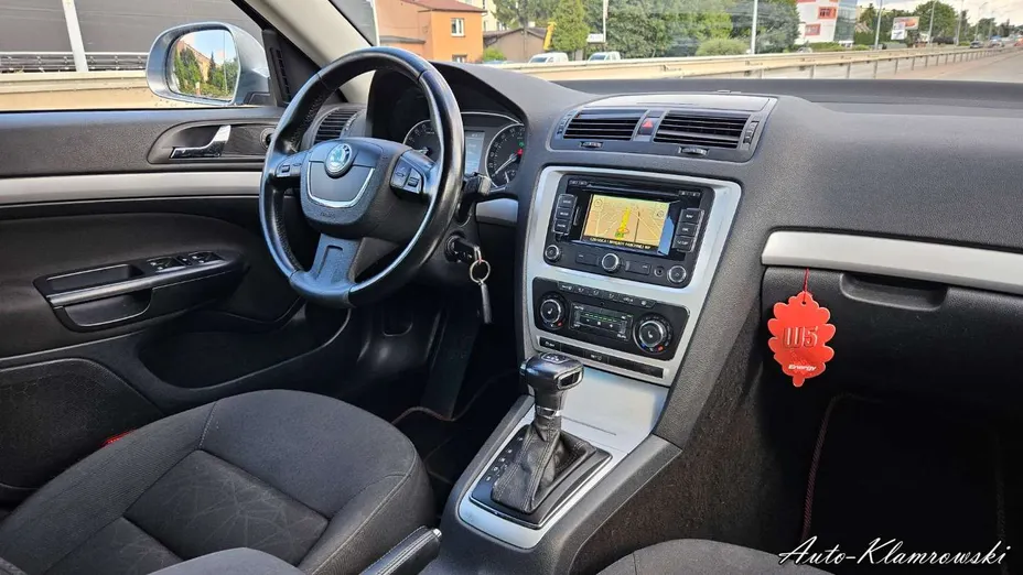 SKODA Octavia -